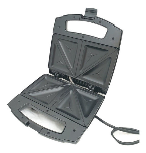 Sandwichera con superficie antiadherente 750w tríangulos